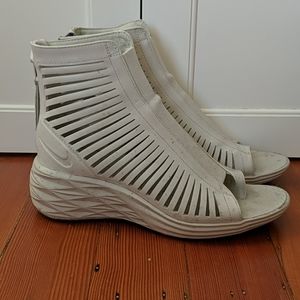 Nike Women's 8.5 Lunarlon Gladiator Wedges